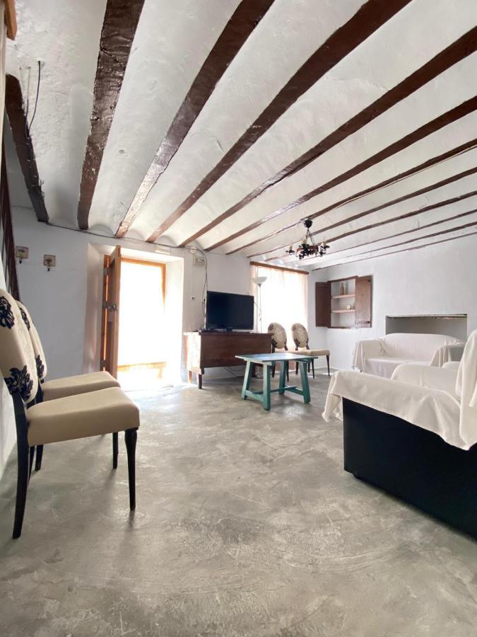Alojamiento Casa Veronica โมราตายา ภายนอก รูปภาพ